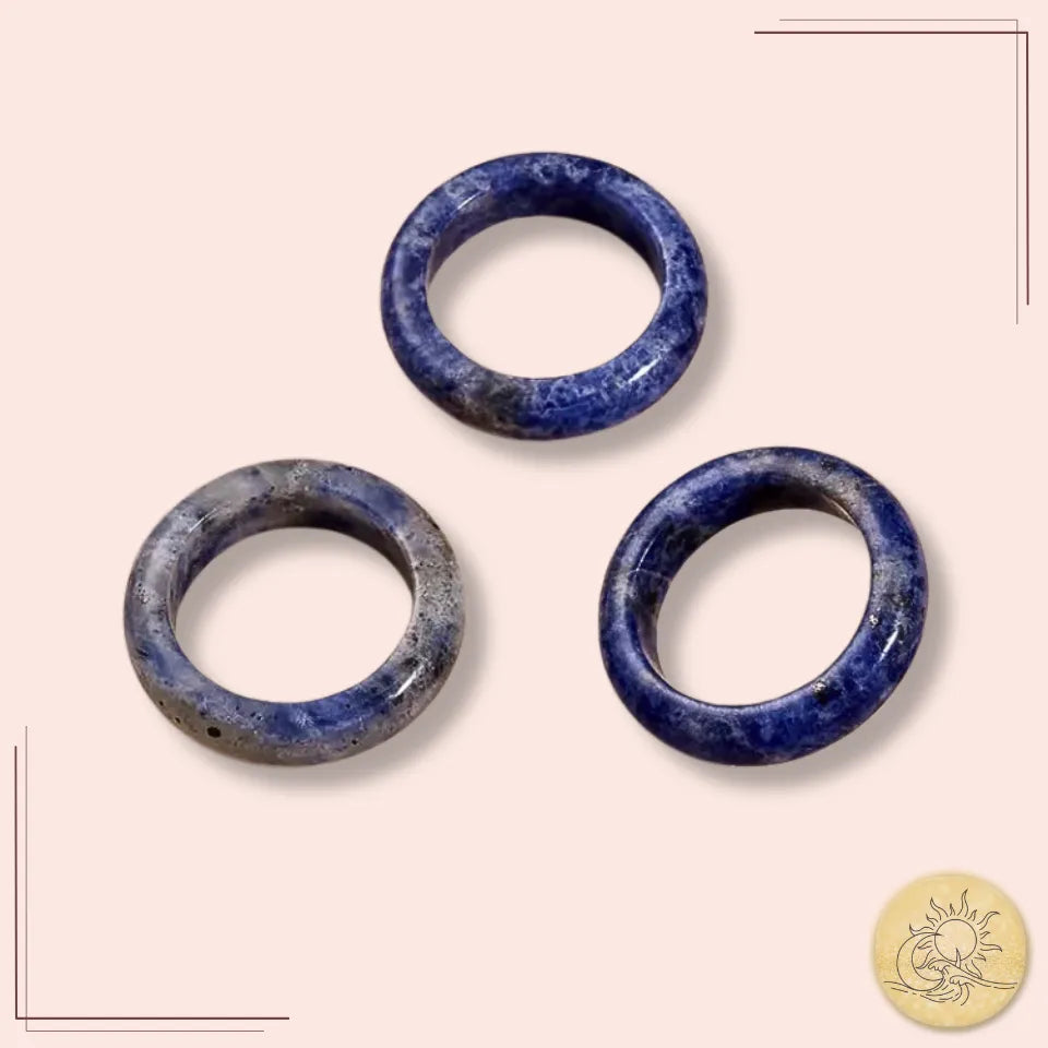 Bague en sodalite naturelle – bijou de communication et d’équilibre émotionnel – pierre de sagesse et d’intuition – Aura Cristal