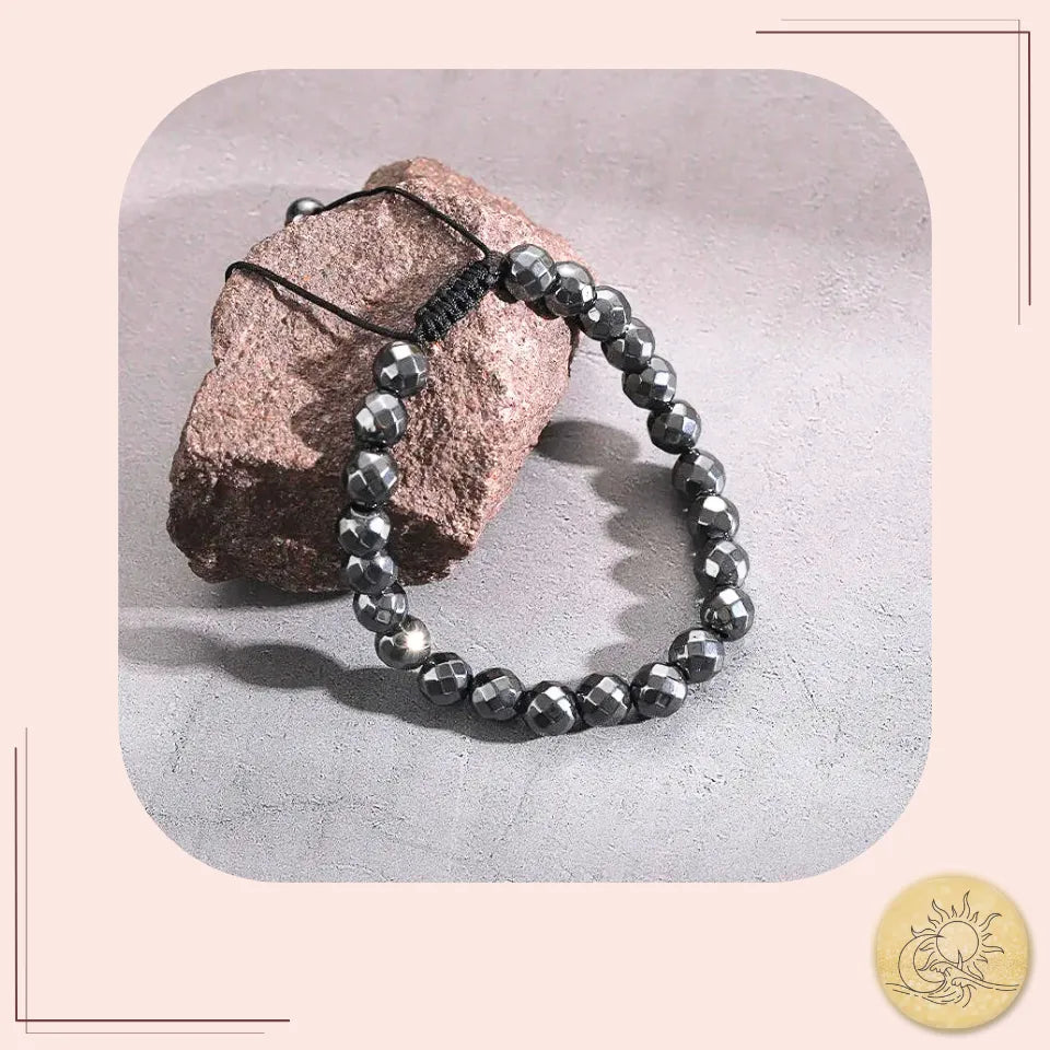 Bracelet Hématite naturelle – design losange arrondi – élégance et force intérieure – Aura Cristal