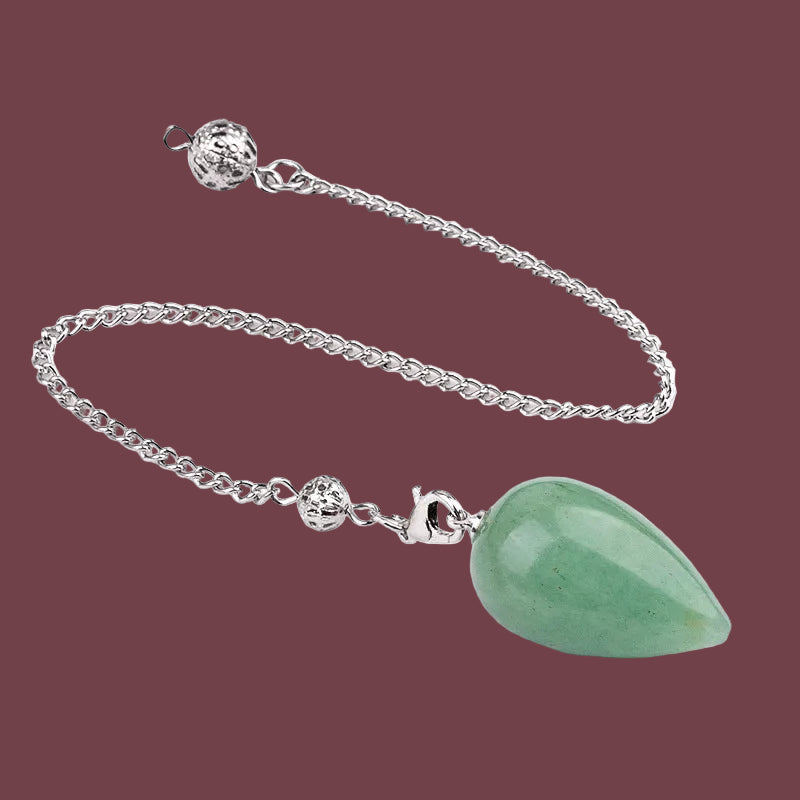 Pendule en aventurine verte naturelle en forme de goutte – pierre de chance et d’équilibre émotionnel – Aura Cristal