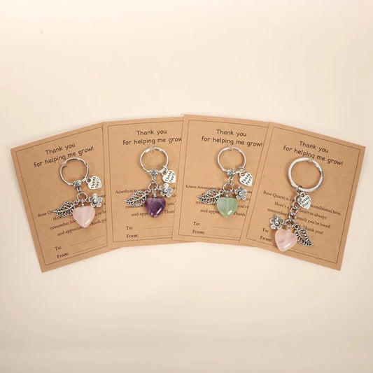 Porte-clés cœur en pierres naturelles – quartz rose, améthyste et aventurine verte – bijoux spirituels symbolisant amour, sérénité et gratitude – Aura Cristal