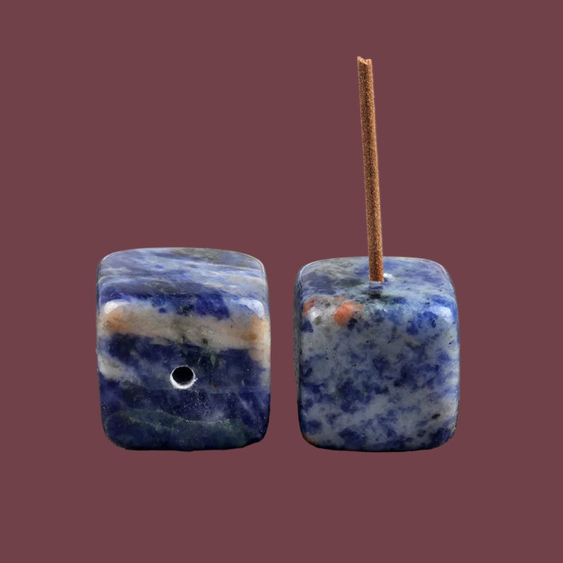 Porte-encens en sodalite naturelle – pierre de clarté mentale et de confiance intérieure – Aura Cristal