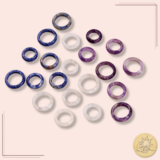 Bagues en pierres naturelles Améthyste, Sodalite et Cristal de Roche – anneaux énergétiques en acier inoxydable doré, symbole d’équilibre et de pureté – Aura Cristal