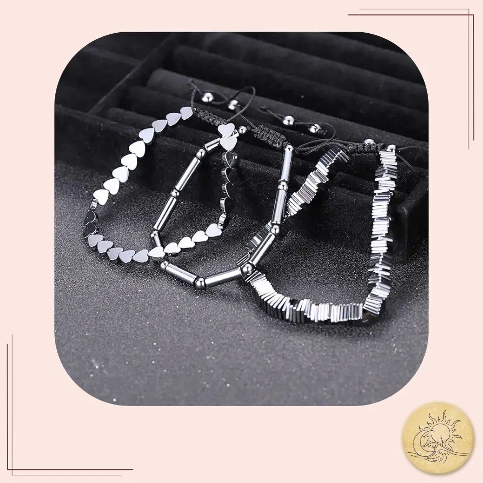 Bracelets en Hématite naturelle – première série de designs géométriques (cœur, tube, carré) – style moderne et protecteur – Aura Cristal