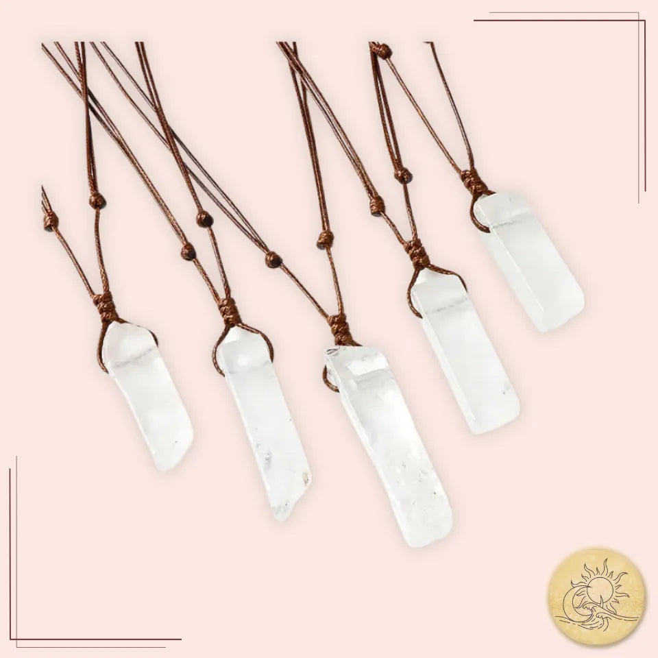 Collier cordon en pierre naturelle de Cristal de Roche, pendentif rectangulaire poli transparent, bijou purifiant et équilibrant Aura Cristal.