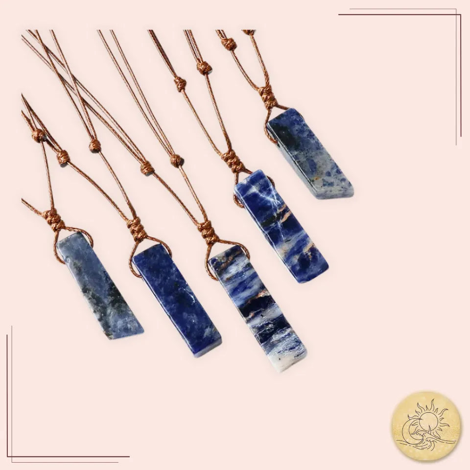 Collier cordon en pierre naturelle de Sodalite, pendentif rectangulaire poli bleu profond, bijou de clarté et d’harmonie Aura Cristal.