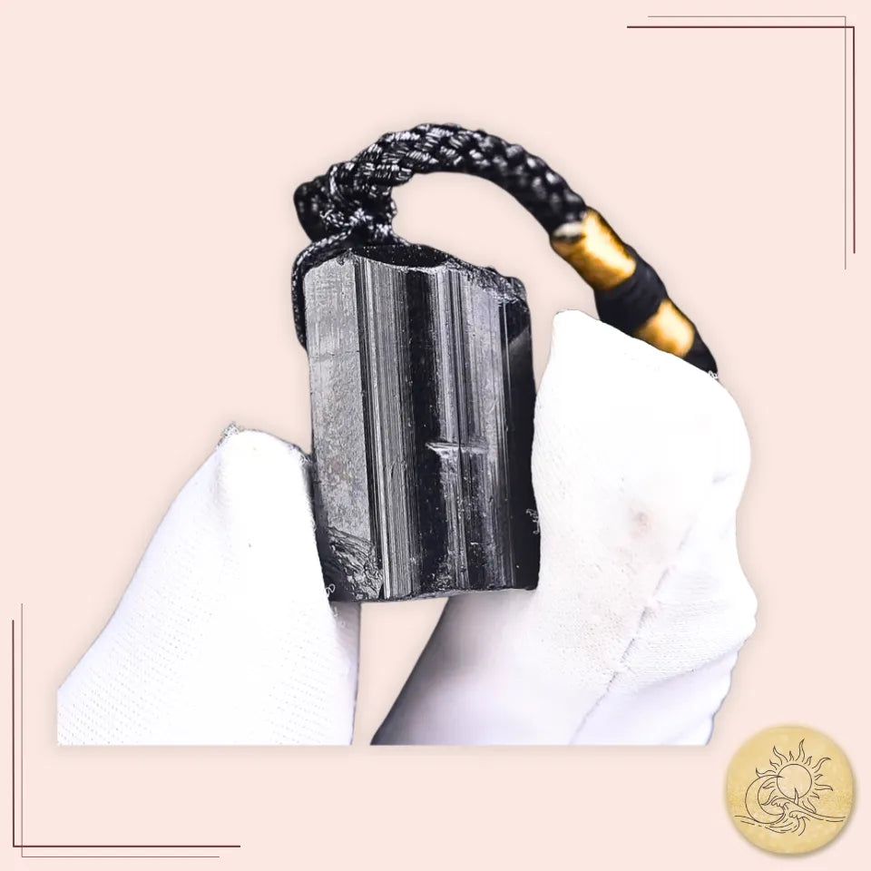 Pendentif Tourmaline Noire naturelle – bijou énergétique protecteur contre les énergies négatives – Aura Cristal